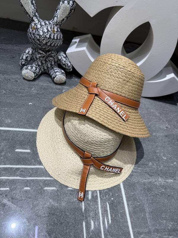 Chanel top hat dx184
